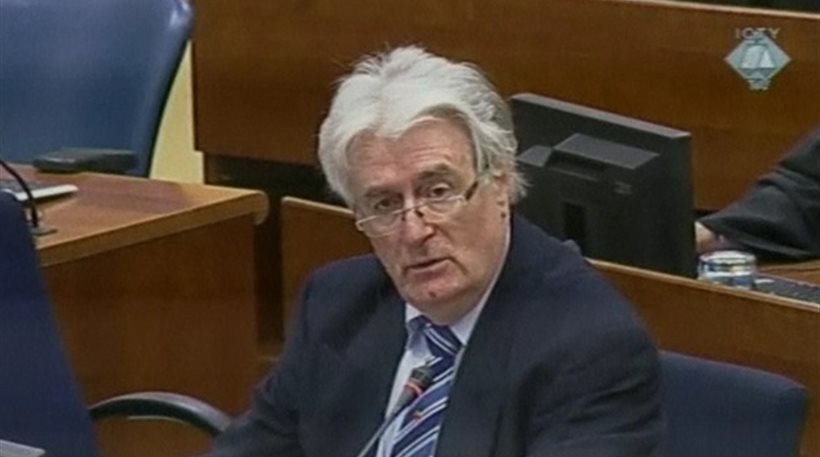 Ρ.Κάρατζιτς: “Αναλαμβάνω μόνο την ηθική ευθύνη”