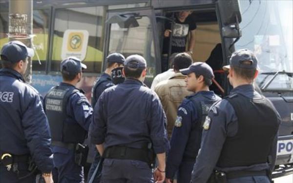 Πρέβεζα: Συνελήφθησαν 29 λαθρομετανάστες στην Αμμουδιά