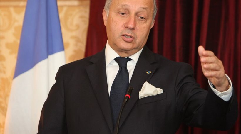 Η Γαλλία δεν εξετάζει προς το παρόν βομβαρδισμούς κατά των τσιχαντιστών