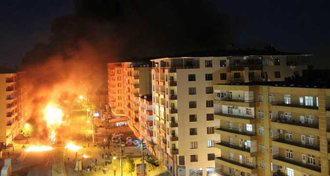 Xάος στην Τουρκία από την εξέγερση των Κούρδων – Στους 14 οι νεκροί από τις διαδηλώσεις κατά Ερντογάν (vid) (upd)