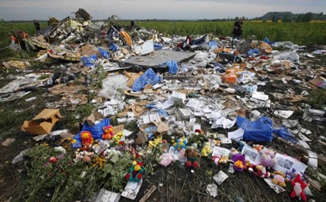 Πτήση MH17: Επιβάτης βρέθηκε να φορά μάσκα οξυγόνου – Δεν πέθαναν ακαριαία