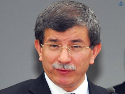 Ο Α.Νταβούτογλου δηλώνει κυνικά: “Καμιά εμπλοκή στη Συρία χωρίς τις εγγυήσεις μας”