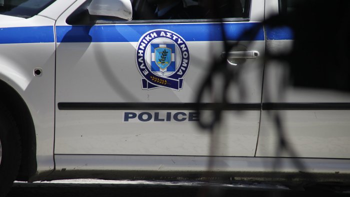Εντοπίστηκε και ανακρίνεται ο Αλβανός που κατηγορείται για το φόνο της ζωγράφου στη Νάξο