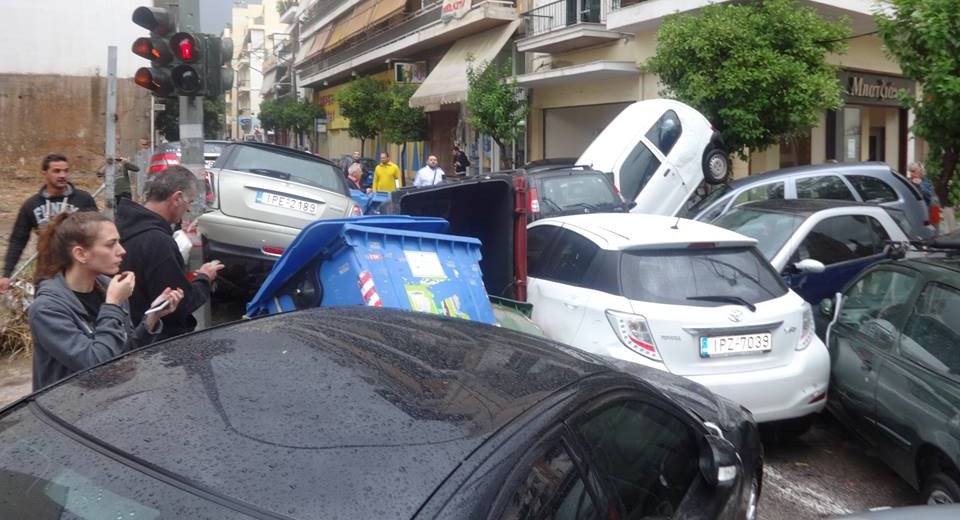 Οργή για την καταστροφή που προκάλεσε η εγκατάλειψη: “Φτάνει, πια! Φύγετε αρκετό κακό έχετε κάνει ΠΑΣΟΚ και ΝΔ!” (vid)