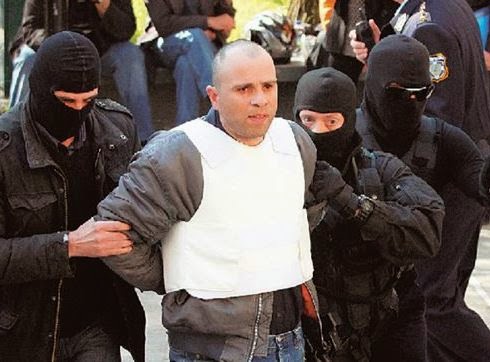 Νέο κείμενο Μαζιώτη: “Είναι αναφαίρετο δικαίωμά μου να πυροβολώ αστυνομικούς”!