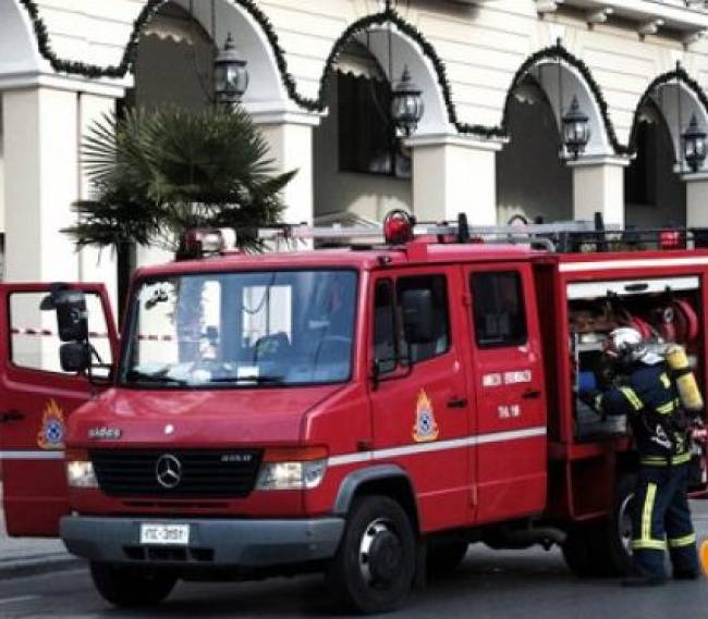 Φωτιά σε φορτηγό στα Κάτω Πατήσια