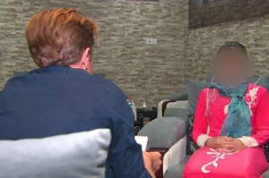 Βίντεο: Οι εγκληματίες της ISIS βιάζουν 11χρονα κορίτσια