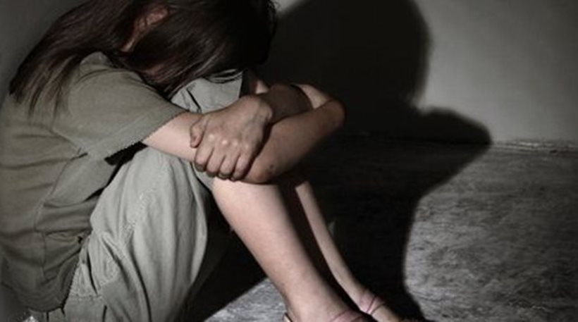 Καταδικάστηκαν οι δύο νεαροί που βίαζαν και εξέδιδαν ανήλικη συμμαθήτριά τους