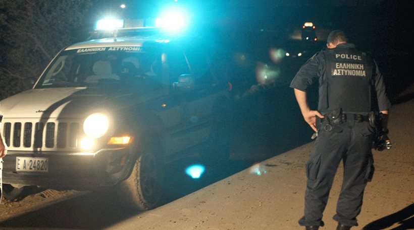 Αίγιο: Βγήκαν τα μαχαίρια σε κεντρική πλατεία της πόλης
