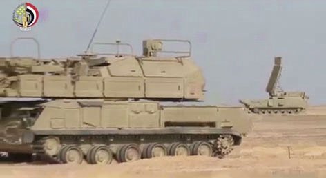 Μεγάλη άσκηση της αιγυπτιακής αεράμυνας – Εμφανίστηκαν νέα οπλικά συστήματα ρωσικής κατασκευής [βίντεο]