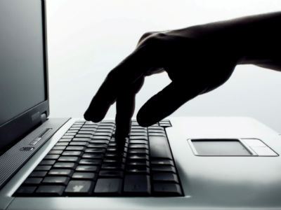 Πέντε αυτοκτονίες σε μία εβδομάδα απέτρεψε η Δίωξη Ηλεκτρονικού Εγκλήματος