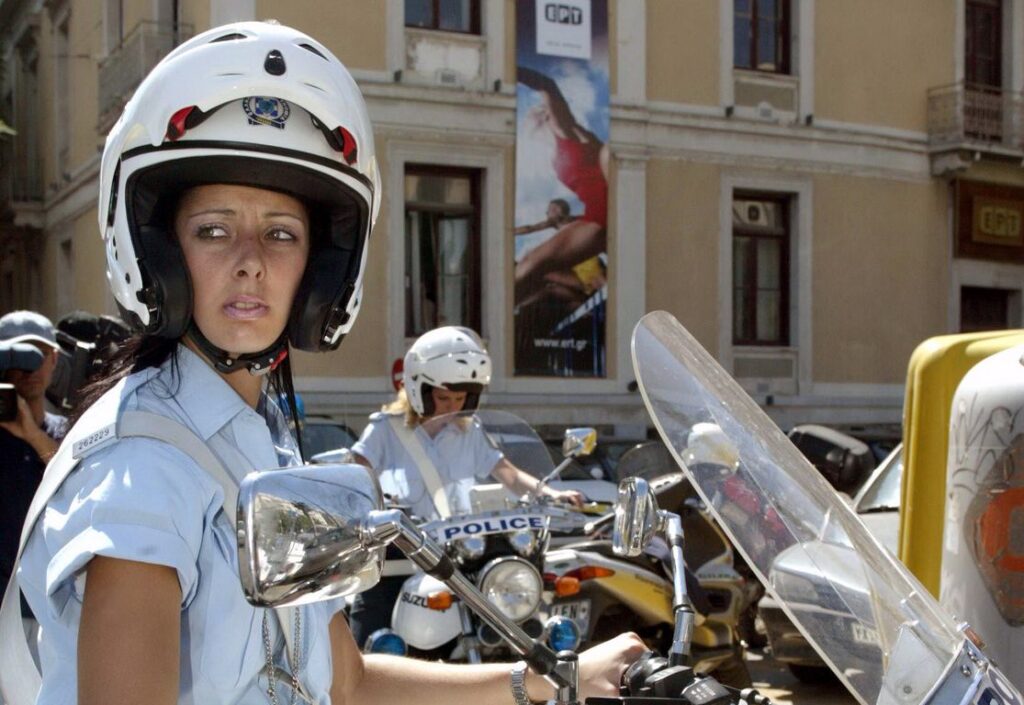 H κρατική αυθαιρεσία με τα πέραν πάσης λογικής πρόστιμα παράνομης στάθμευσης