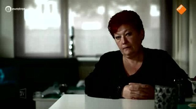 “Μητέρα-Ράμπο” πήρε την κόρη της από τους τζιχαντιστές στην Ράκα!
