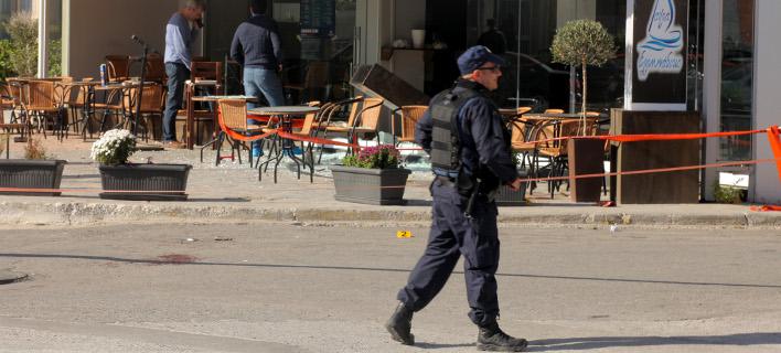 Η ΕΛ.ΑΣ εντόπισε το μαύρο τζιπ του μανιακού με το καλάσνικοφ