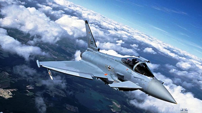 Γερμανικά Eurofighter Typhoon συνοδεύουν Airbus της Alitalia και κανείς δεν ξέρει γιατί