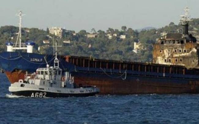 Ισπανία: Απόπειράθηκαν να κάψουν 10 τόνους χασίς εν πλω!