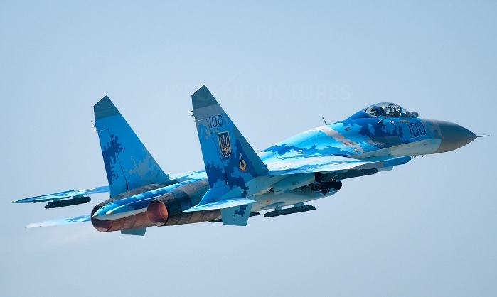 Οι πρώτες φωτογραφίες από τα Su-27 και Su-30 στην Κριμαία