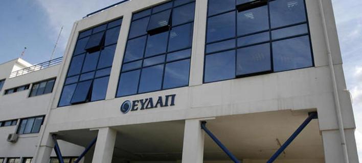Ενοπλοι με καλάσνικοφ εισέβαλαν στην ΕΥΔΑΠ Γλυφάδας – Άρπαξαν 800.000 ευρώ κι έφυγαν