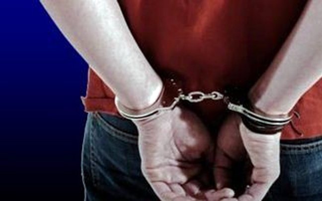 Τρίκαλα: Έκλεψαν 74χρονη αλλά δεν κατάφεραν να πάνε μακριά