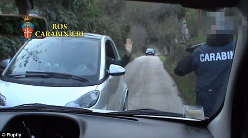 Καρέ-καρέ η σύλληψη του μαφιόζου με το παρατσούκλι «Τελευταίος βασιλιάς της Ρώμης» [βίντεο]