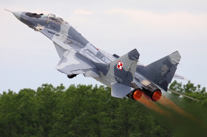 Επίδειξη MiG-29A της πολωνικής Αεροπορίας στο Air Show της ILA (Βίντεο)