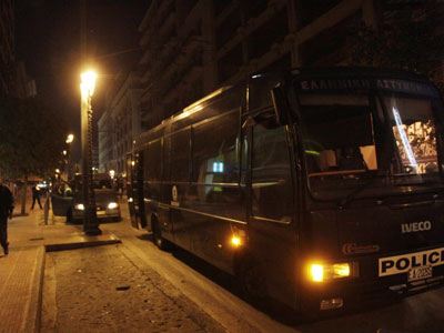 Επεισόδια στην Αθήνα: 296 προσαγωγές, 43 συλλήψεις και 12 τραυματισμένοι αστυνομικοί