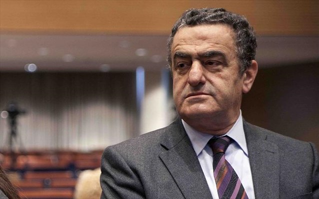 Χ.Αθανασίου: “Μπορεί να χρησιμοποιηθεί το βραχιολάκι για τον Ρωμανό και να παίρνει άδεια”