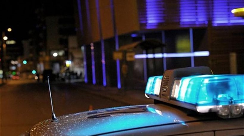 Ελεγχόμενη έκρηξη σε ύποπτο δέμα στην τράπεζα στο Χαλάνδι μετά το τηλεφώνημα για βόμβα