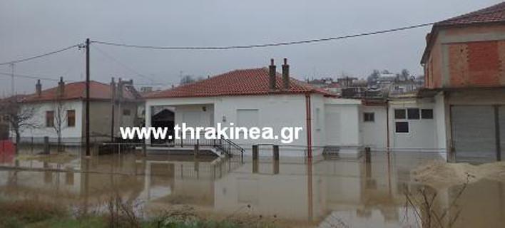 Σε κατάσταση έκτακτης ανάγκης ο Έβρος – Το νερό φτάνει τα 1.900 λίτρα το δευτερόλεπτο