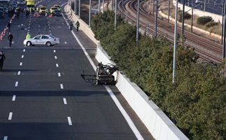 Βρέθηκαν υπολείμματα εκρηκτικών στο αμάξι που εξερράγη στην Αττική Οδό (εικόνες)