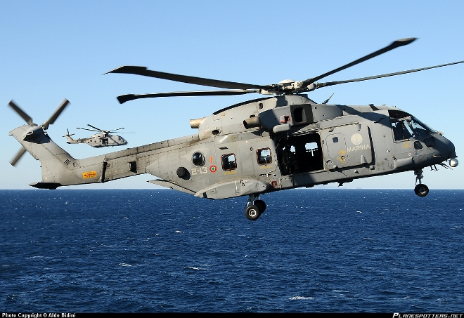 Το βαρύ ελικόπτερο AW-101 του ιταλικού ναυτικού που διέσωσε τους επιβάτες του Νόρμαν Ατλάντικ [βίντεο]