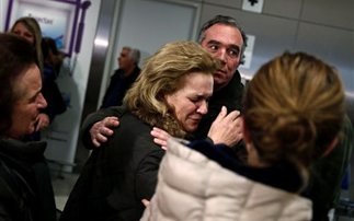 Νέες συγκλονιστικές μαρτυρίες από διασωθέντες: «Τέσσερις οδηγοί κάηκαν μέσα στα αυτοκίνητά τους»