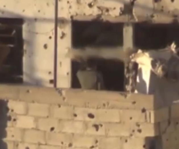 Συρία: Ο στρατιώτης γλιτώνει τον θάνατο για λίγα εκατοστά! [βίντεο]