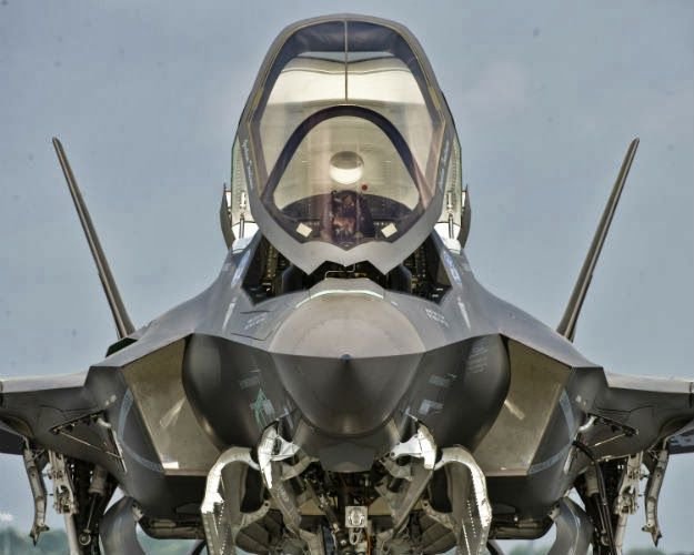 Το βίντεο-ανασκόπηση του μαχητικού F-35 για το 2014