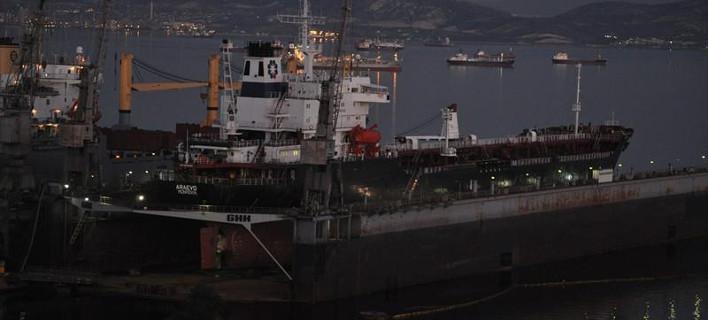 Αεροπορική επίθεση τζιχαντιστών κατά δεξαμενόπλοιυ ελληνικών συμφερόντων στη Λιβύη – Ένας Έλληνας και ένας αλλοδαπός νεκροί