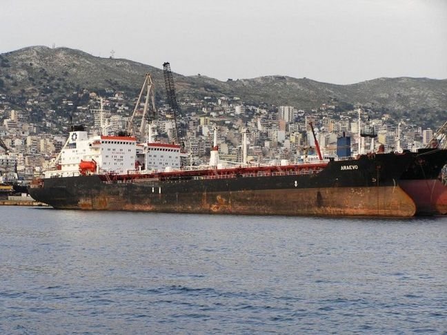 Λιβυκός Στρατός: “Μετέφερε ισλαμιστές το ελληνικό πλοίο γι αυτό το βομβαρδίσαμε”!
