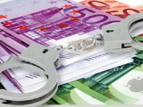 Χειροπέδες για χρέη προς το δημόσιο ύψους 3,4 εκατ. ευρώ