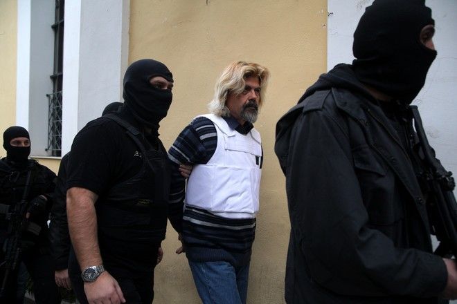 Η ζωή του Χριστόδουλου Ξηρού στην Ανάβυσσο και τα γατάκια του γείτονα που τάϊζε
