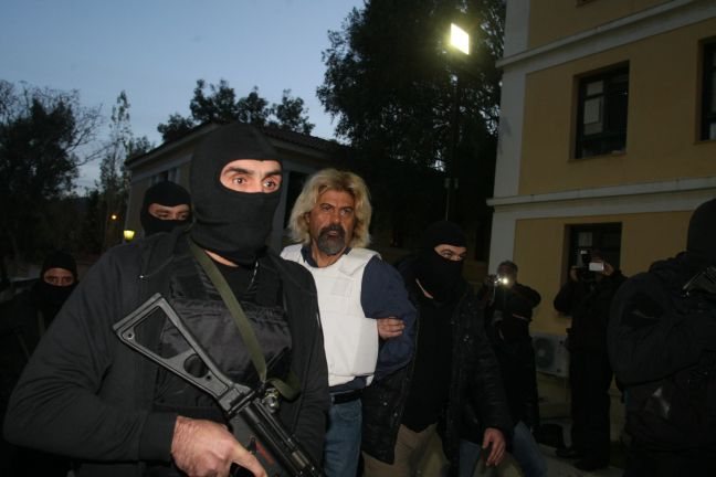 Στον Κορυδαλλό μετά την απολογία του ο Χ. Ξηρός: “Αντισταθείτε στις κατοχικές δυνάμεις δεν έχουμε άλλη επιλογή”