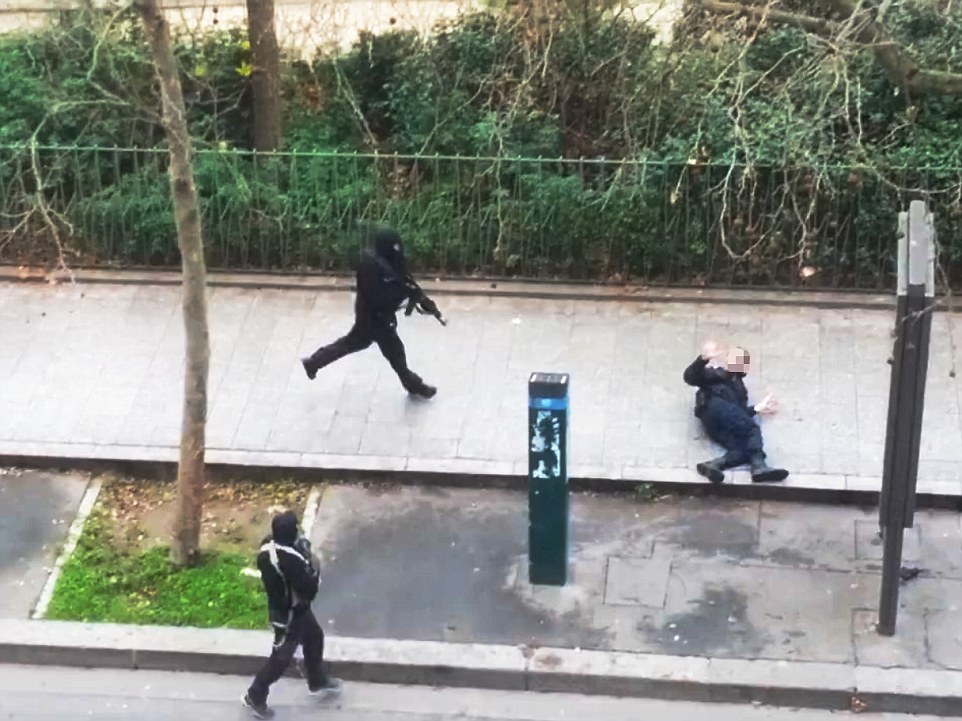 “Ήρωες” για το Ισλαμικό Κράτος οι δύο δολοφόνοι στη Charlie Hebdo – 11 εκατ. δολάρια ανταμοιβή τους προσφέρει πολιτικός στην Ινδία!