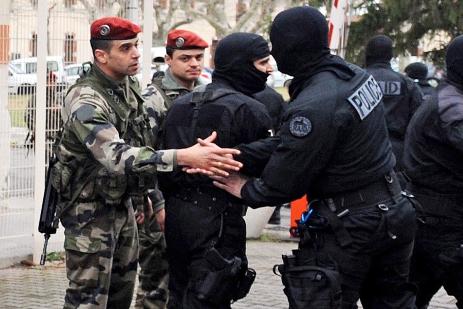 Επίθεση με χειροβομβίδες σε τέμενος στο Λε Μαν – Εντοπίστηκαν οι δύο ύποπτοι για το μακελειό στο Charlie Hebdo (upd)