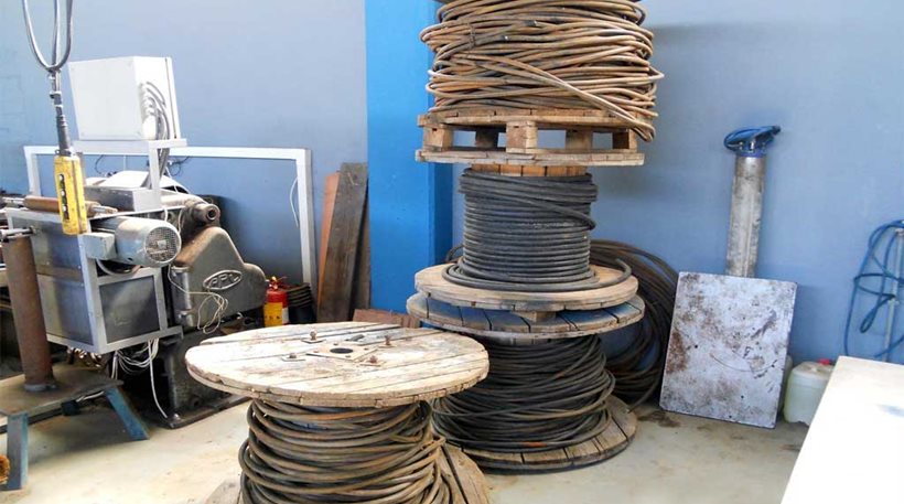Άρπαξε 250 κιλά καλώδια από κλειστό εργοστάσιο