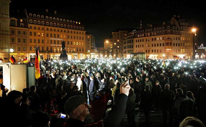 Δείτε ζωντανά τη συγκέντρωση της PEGIDA κατά του εξισλαμισμού της Ευρώπης