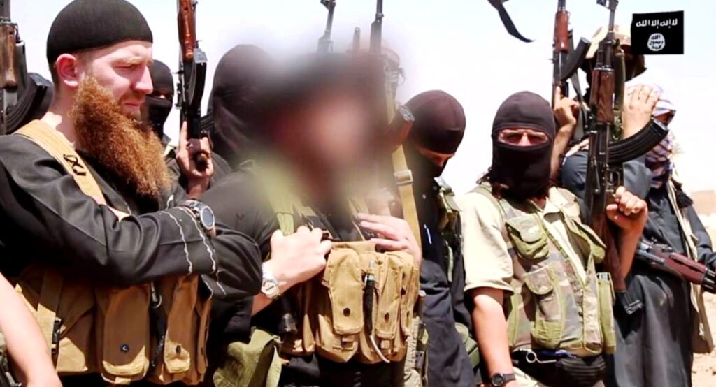 Νέο βίντεο εκτέλεσης από την ISIS: Τσετσένοι ισλαμιστές με εκτελεστή ένα παιδί σκοτώνουν Καζακστανούς