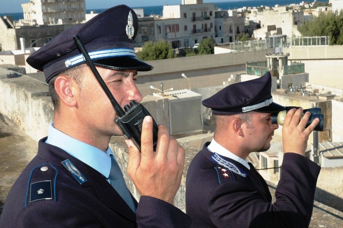 Εκτεταμένες έρευνες για 10 ισλαμιστές και στην Ιταλία