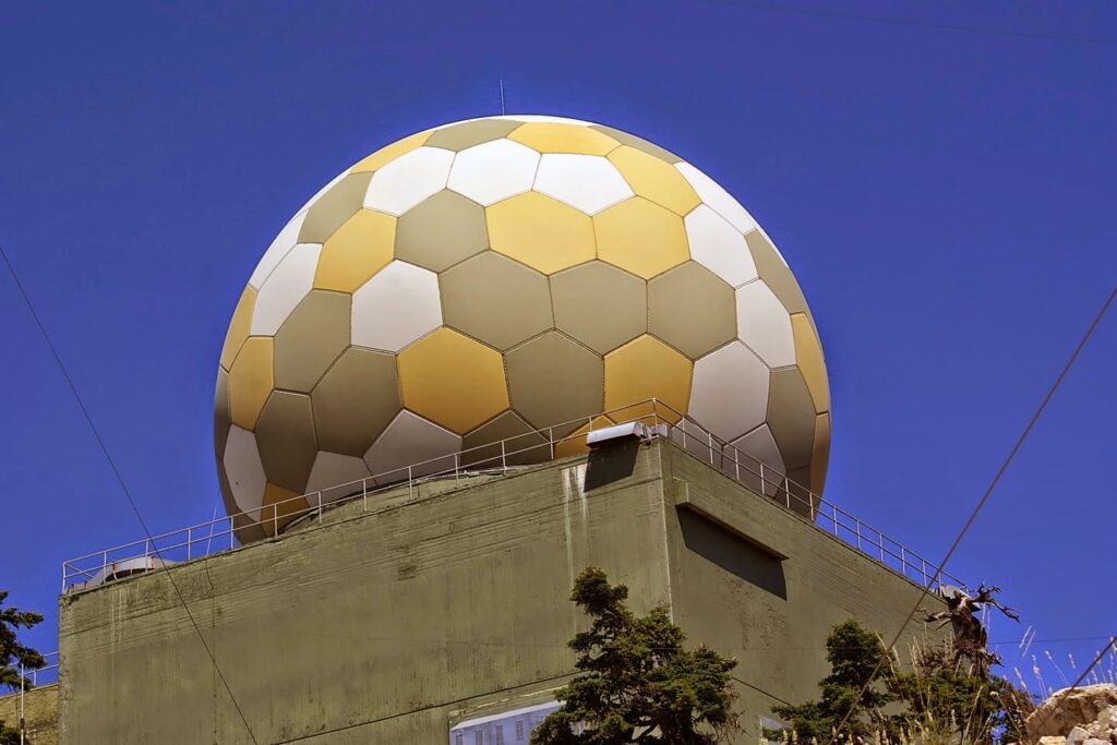 Επισκευή του ραντάρ της ΠΑ στην Πάρνηθα με ελληνική πατέντα [εικόνα]