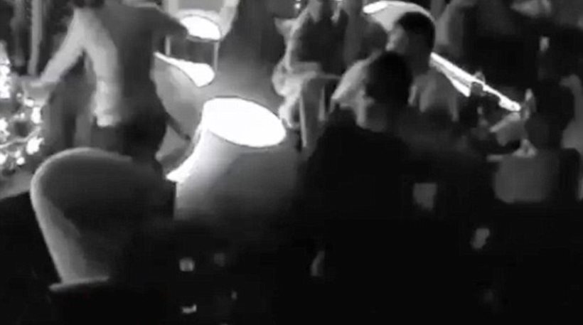 Μόσχα: Πυροβολισμοί σε μπαρ για τα μάτια μιας γυναίκας (vid)