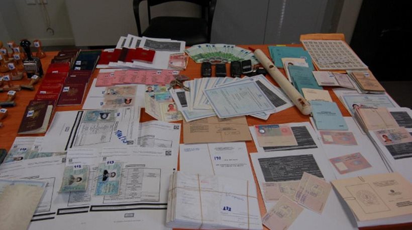 Θεσσαλονίκη: Ποινές φυλάκισης σε 85 άτομα για πλαστά διπλώματα οδήγησης