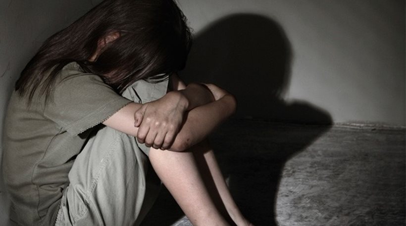 Συνελήφθη Άγγλος στα Χανιά μετά από καταγγελίες: Υιοθετούσε παιδιά και μετά τα κακοποιούσε