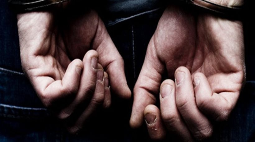 Εκβιαστής επιτέθηκε σε αστυνομικούς στην Κομοτηνή